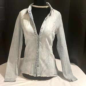 Guess Denim round hem Shirt long back & shirt frontsize XS